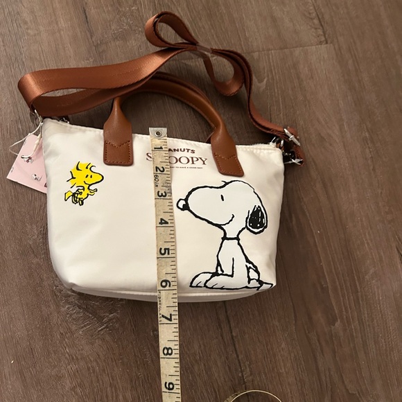 Peanuts Snoopy Crossbody Bag in White and Brown - Picture 4 of 5